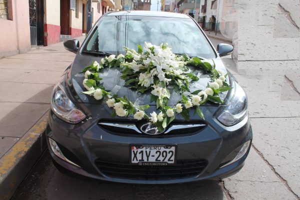 florerías cusco y ayacucho decoracion de autos matrimoniales