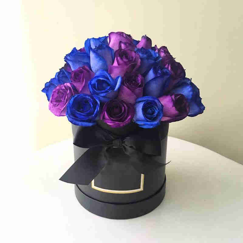 rosa azul y morado | Florería Envía Flores Cusco