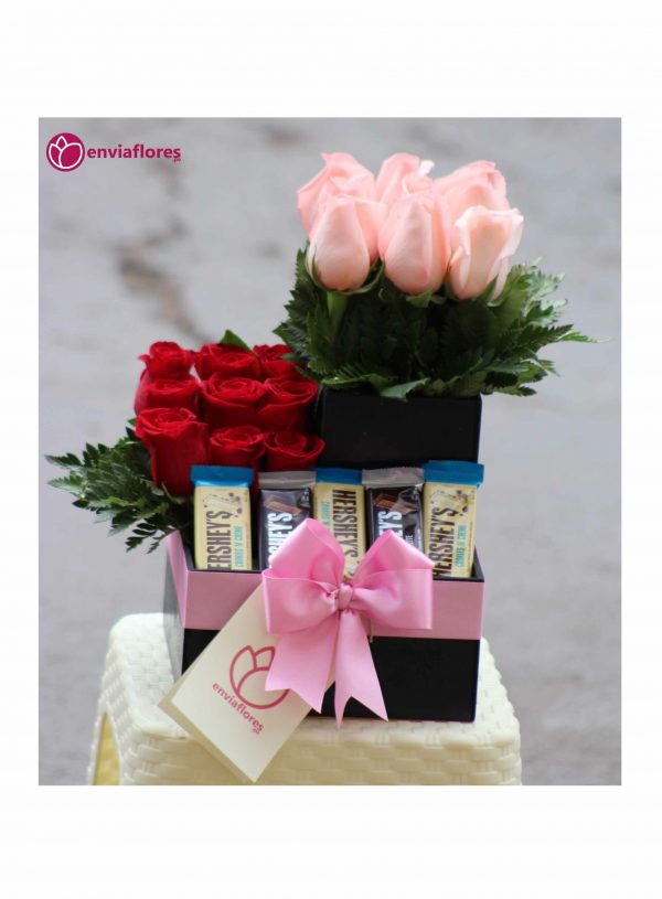 box con rosas rosadas y rojas