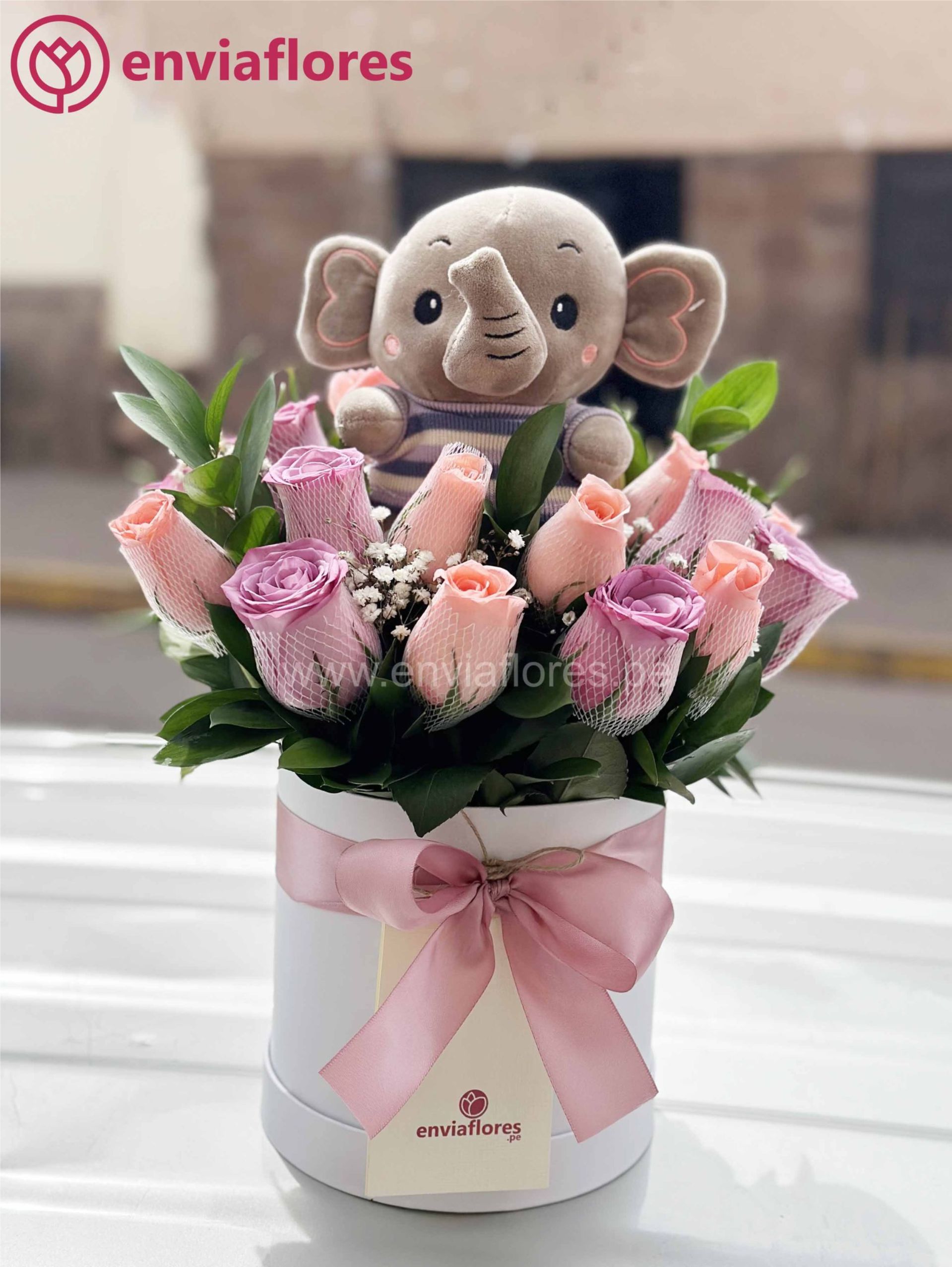 “Magia en Rosas Lilas y Rosadas”